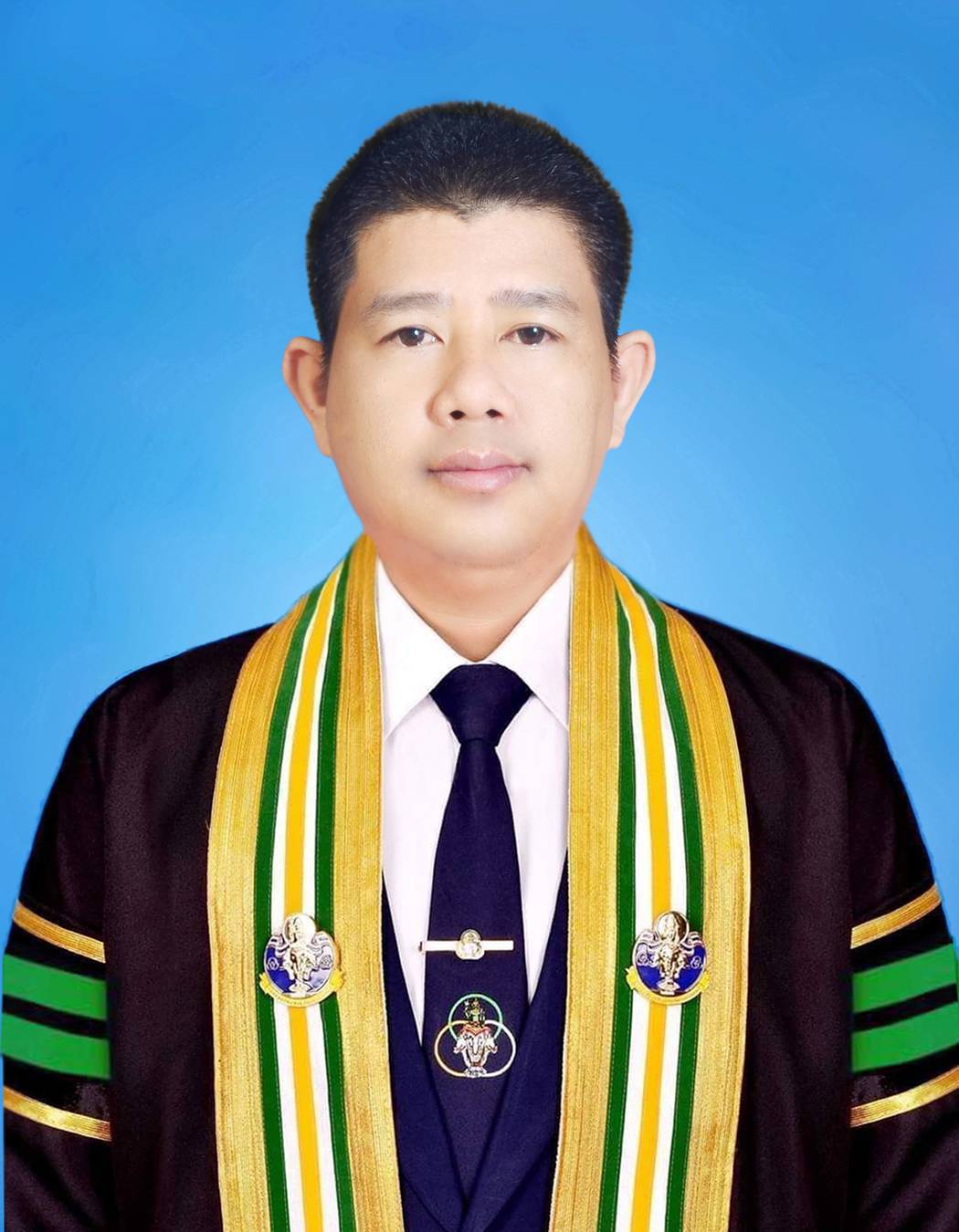 นายปิยะวุฒิ  มังคุด